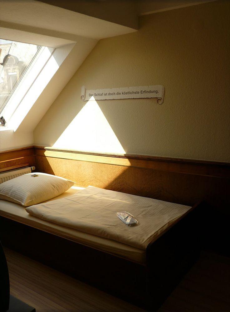 Hotel Am Wilhelmsplatz Stuttgart Ngoại thất bức ảnh