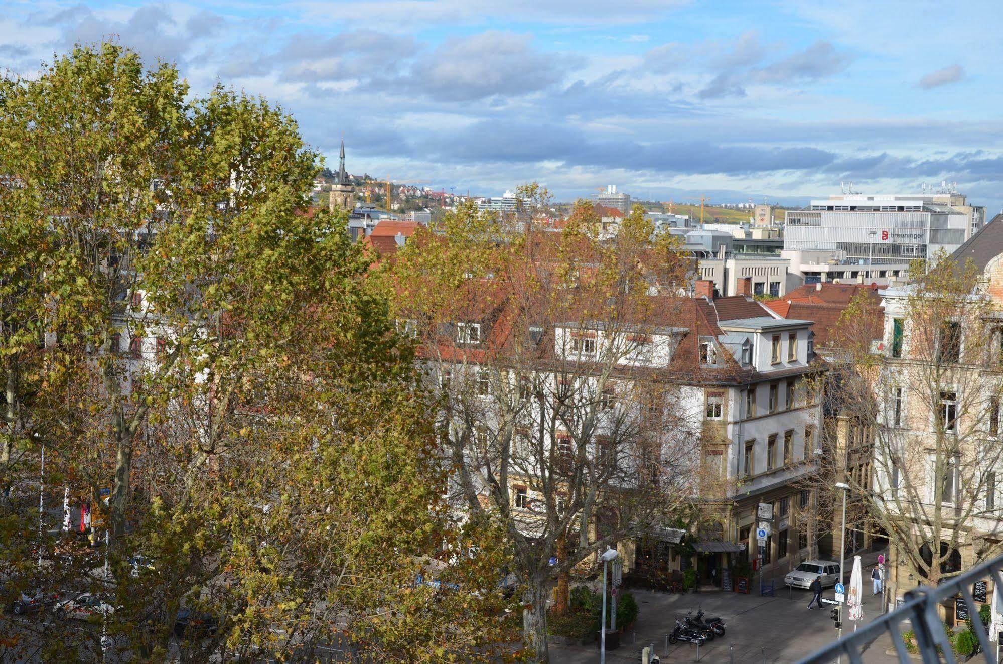 Hotel Am Wilhelmsplatz Stuttgart Ngoại thất bức ảnh